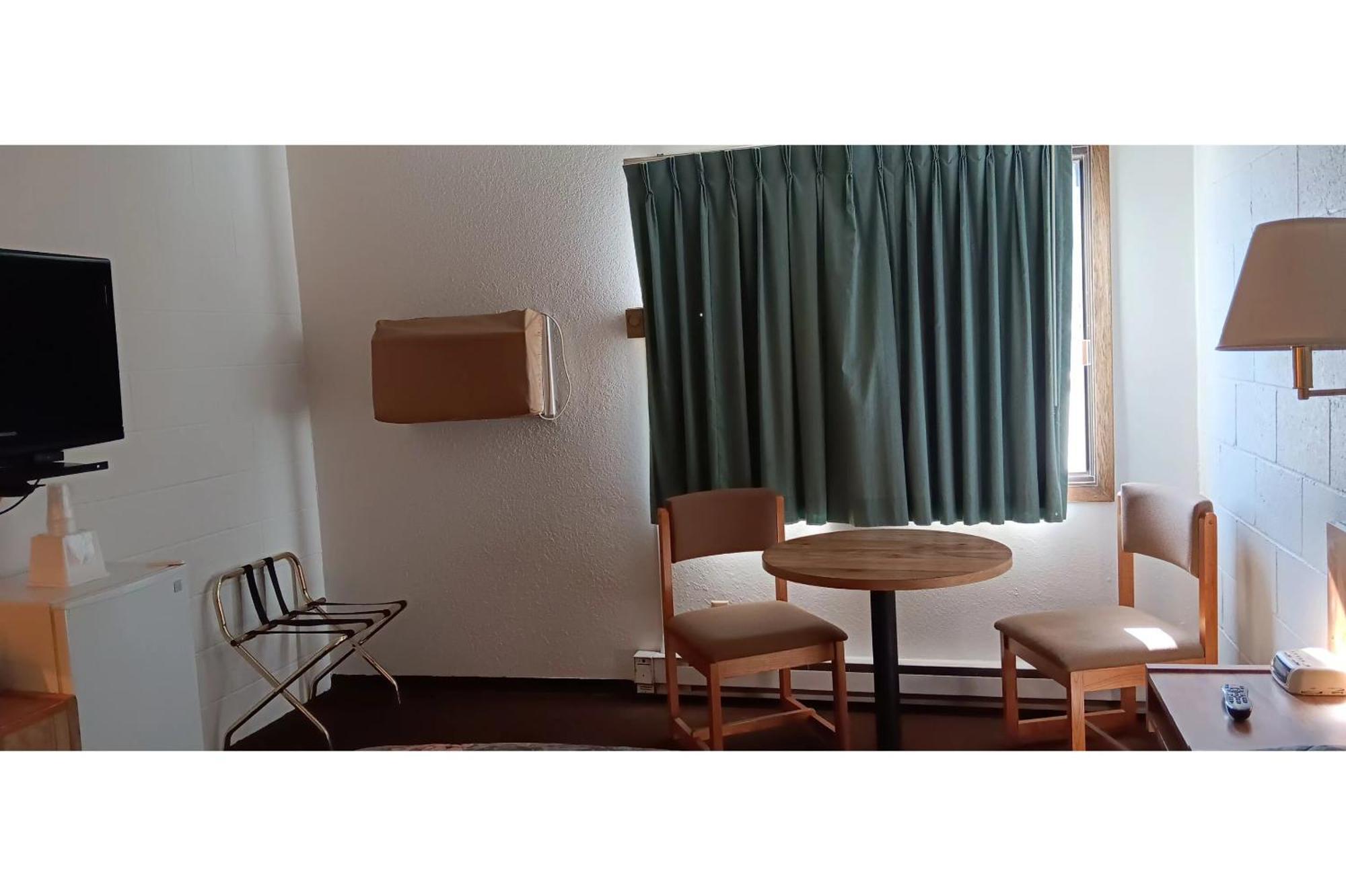 Scotwood Motel By Oyo Washburn Nd Екстериор снимка